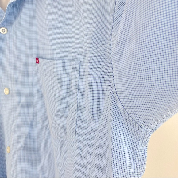Quicksilver Light Blue Short-Sleeved Button-up Shirt - Picture 3 of 12